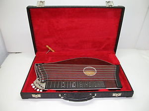 Walter E Sandner Zither K-3 with alligator case