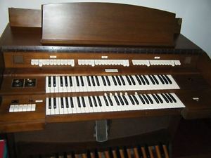 Allen 202 Digital Organ with Internal Speakers
