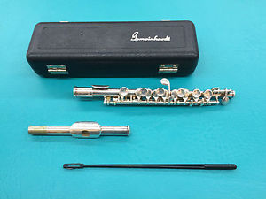 Mint Condition Gently Used Gemeinhardt Piccolo 4RSP Musical Instrument Case