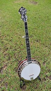 Gold Star Banjo GF-100W w Case + Extras Near Mint Condition - Has Gibson Strings