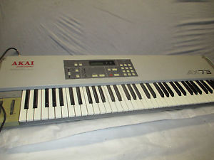 AKAI AX 73 SYNTHESIZER