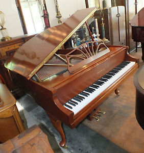 BALDWIN French Provincial WALNUT BABY GRAND PIANO Free Delivery within 75 miles