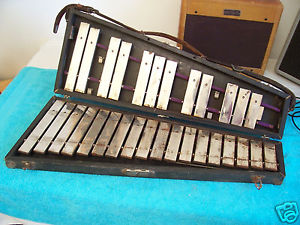 Vintage Leedy Orchestra bells 2 1/2 octaves G-C 1 1/4" keys Glockenspiel  as is