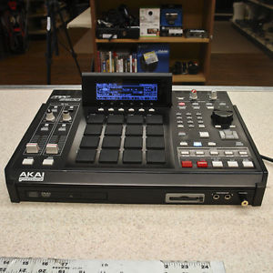 Akai Professional MPC 2500 Beat Production Station (128MB)- Good Condition!