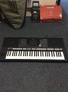 Yamaha PSR S950 Keyboard
