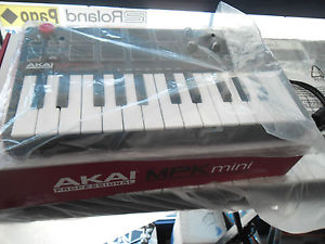 AKAI MPK MINI MK II MINI CONTROLER MIDI/USB 25 TASTI,NUOVA.