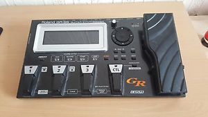 Roland GR55 BK Guitar Synthesizer + GK3 Midi Pickup