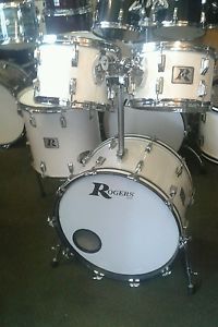vintage Rogers big 'R' drum kit