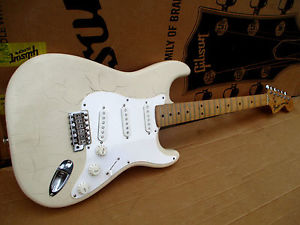1975 FENDER STRATOCASTER USA
