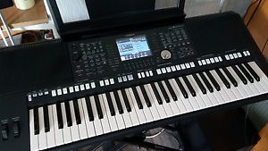 Yamaha psr s950