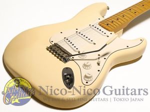 Fender Mexico 2000 Classic Player '70s Stratocaster (White / M) 2000 Guitar