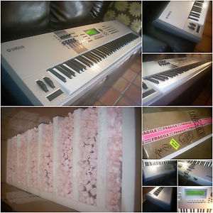 Yamaha MOTIF ES8