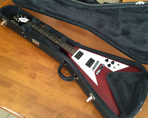 Gibson Flying V Electric Guitar • Faded Cherry with Hardshell Case • 2007