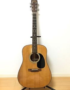 Martin Guitar D-18 2006 w/Hard case from Japan