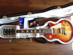 MINT 2012 GIBSON LES PAUL TRADITIONAL PRO  PUSH PULL COIL TAPS CHERRY SUNBURST