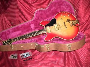 Gibson Es Artist 1980, RedBurst, Customized Vibrato Tailpiece, Solid Brass Rings