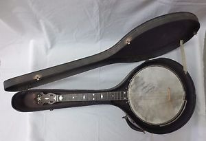 Vintage Joseph J. Pacheco Manufacturing Mfg. Banjo Good condition with case