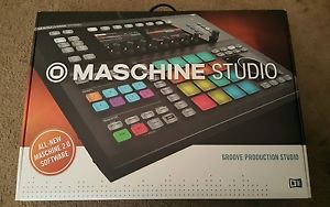 Native Instruments Maschine Studio w/Komplete 10 Ultimate