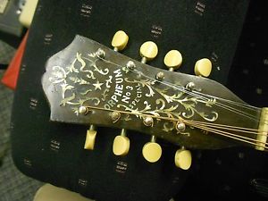 Orpheum Style 3 banjo mandolin, very nice original condition, hardcase