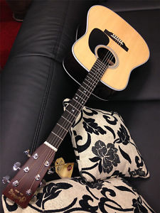 MARTIN D28 Standard Dreadnought Akustik-Gitarre