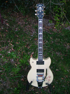 Yamaha SG1300T vintage 1980s