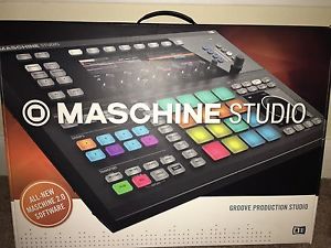 Native Instruments MASCHINE STUDIO Black