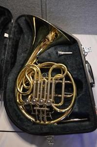 YAMAHA YHR-567 GEYER SERIES  DOUBLE FRENCH HORN - EXCELLENT PLAYING CONDITION