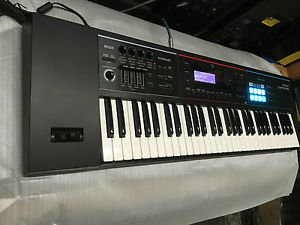 Roland Juno Ds61
