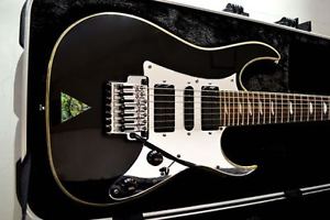 Ibanez UV777PBK Steve Vai