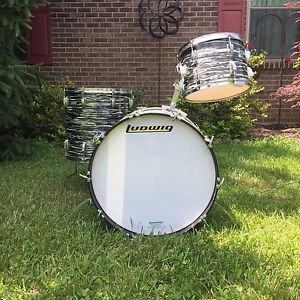 Vintage Ludwig Classic 3 ply Black Oyster Pearl drums 70s era blue/olive badge