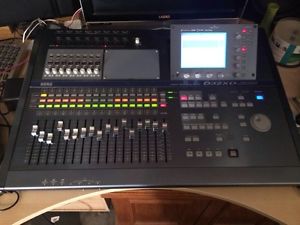 Korg D32XD Digital Audio Workstation Multi-Track Recorder