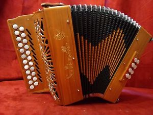 NEW Saltarelle Diatonic Irish Button Accordion Awen B C LMM 23/8 Made in Italy