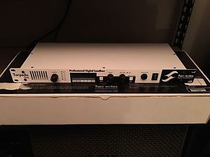 Two notes Torpedo Live