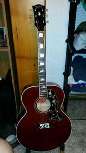1999 Gibson SJ200