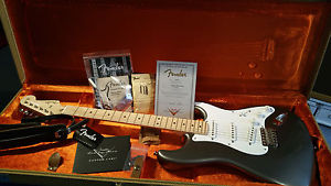 Fender Stratocaster Eric Clapton Masterbuild! Pewter + 2 Fanartikel !!!