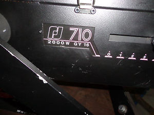Robert Juliat 710SX --  2000 watt profile zoom leko
