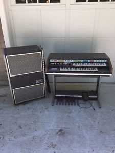 Hammond Organ Portable B-200 18250K W/ Leslie HL822 Speaker