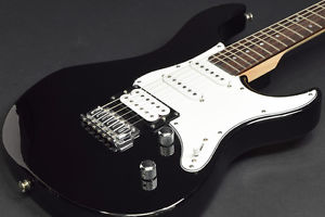 YAMAHA Pacifica PAC 112V Black BLK Electric guitar