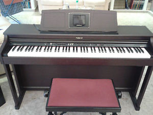 Pianoforte digitale Roland HPi 6S e Panchetta in legno Roland Ottime condizioni