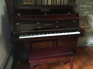 Schafer & Sons Console Piano
