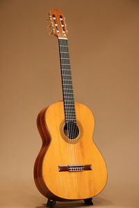 1965MasaruKohnoConcertGutguitar w/hard shell case