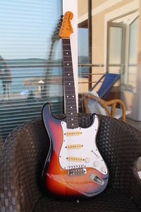 1983 Squier by Fender JV strat '62 reissue stratocaster SUNBURST