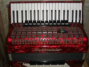 Fisarmonica Weltmeister 120 bassi 11 registri al canto 5 ai bassi