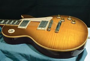 2002 Gibson Les Paul with locking tuners and OHSC