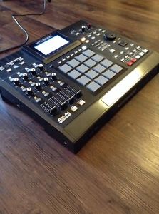 AKAI MPC5000 MPC-5000 sampler drum pads/HD/CD