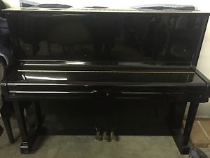 Young Chang U-121 Artist upright piano