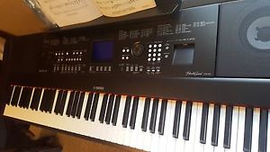 Yamaha DGX-650 88-Key Graded Hammer Action Digital Piano DGX650B