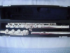 Wm. S. Haynes Amadeus AF900 Sterling Sliver Flute - mint!