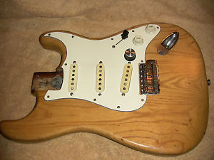 1976 Vintage Fender Stratocaster body 1974 pickguard Klein 69' Pickups RI Bridge