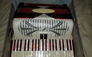 SONOLA PIANO ACCORDIAN MODEL L.M